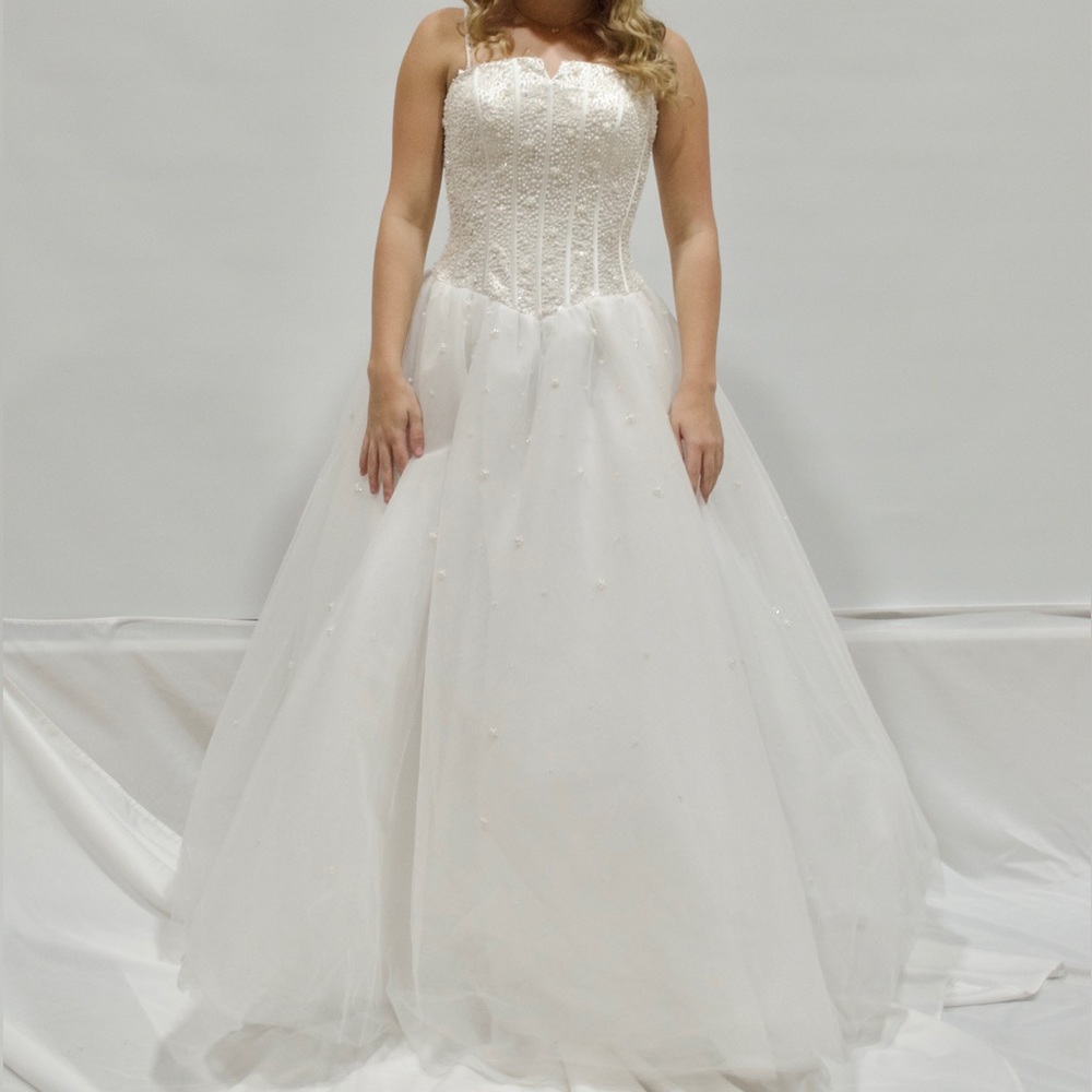 Mary’s Bridal Ballgown Size 8